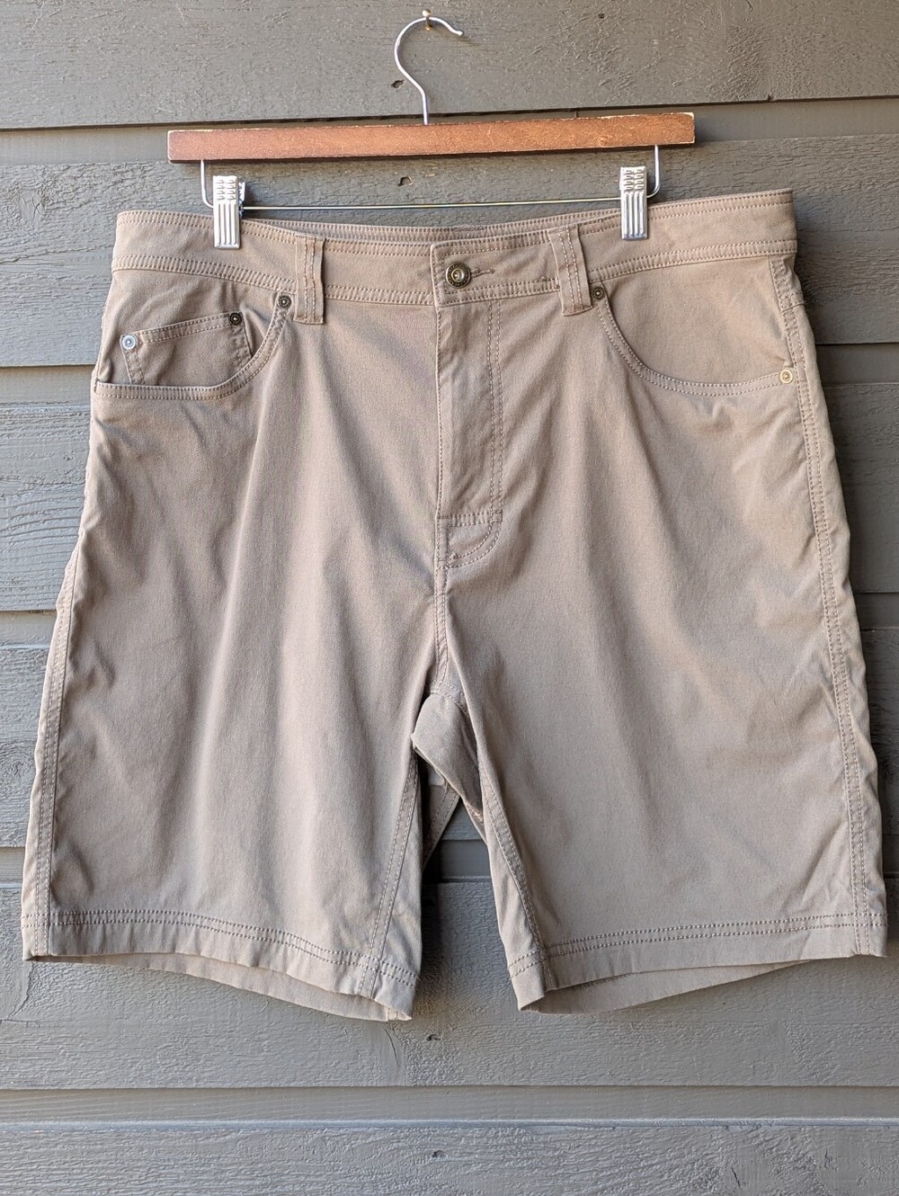 Prana Men's Dark Tan Flat-Front Shorts Size 36W X 9L